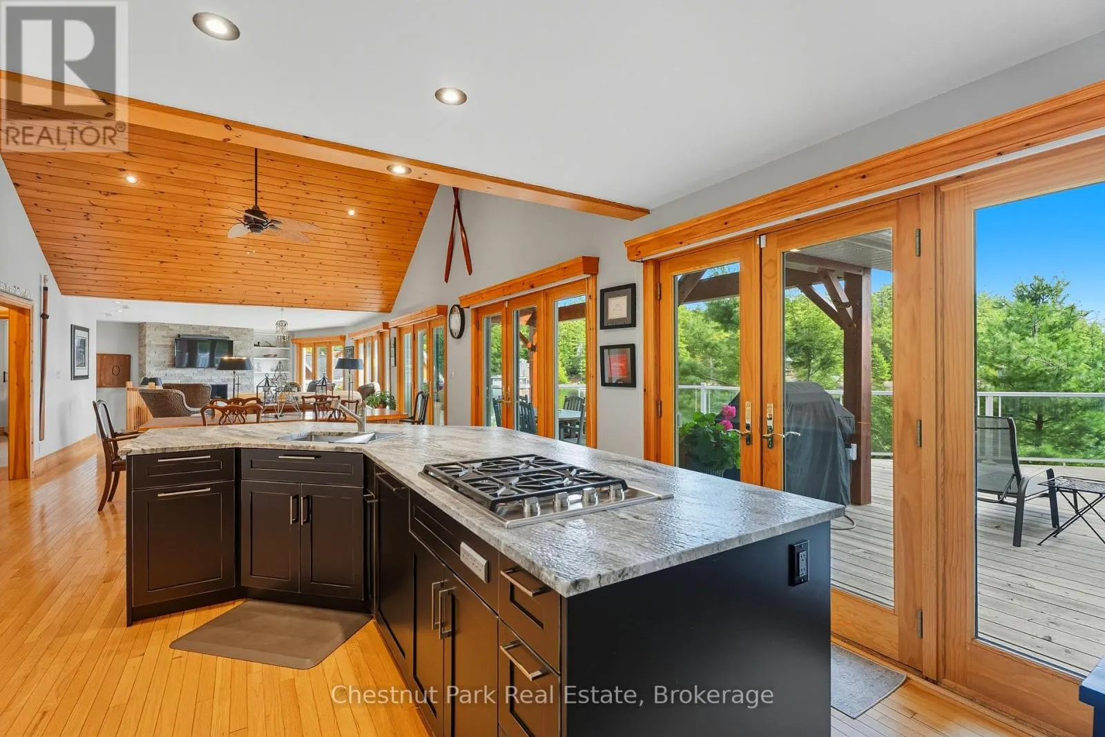 7 - 1092 SCARCLIFFE ROAD, #7