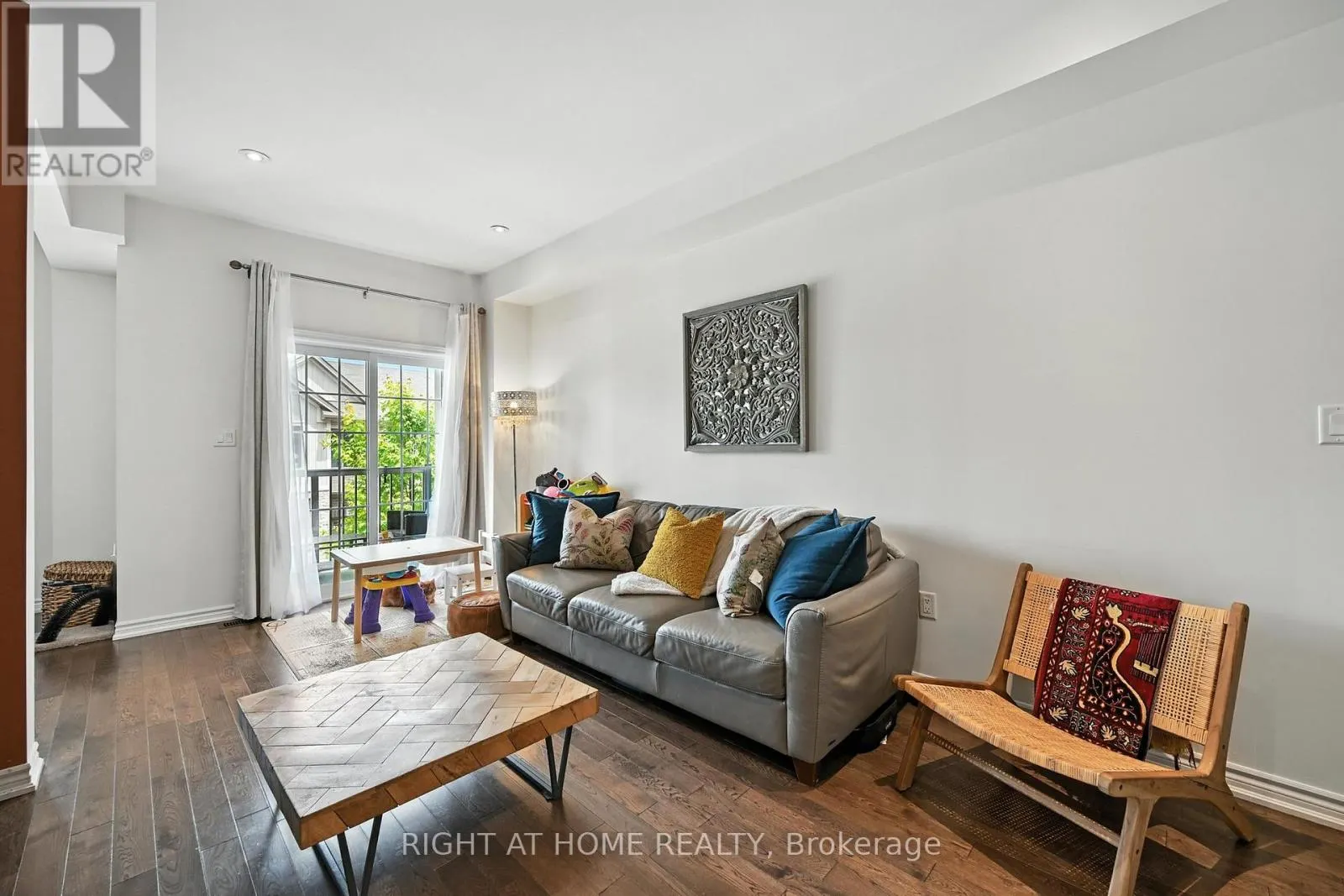 29 - 377 GLANCASTER ROAD