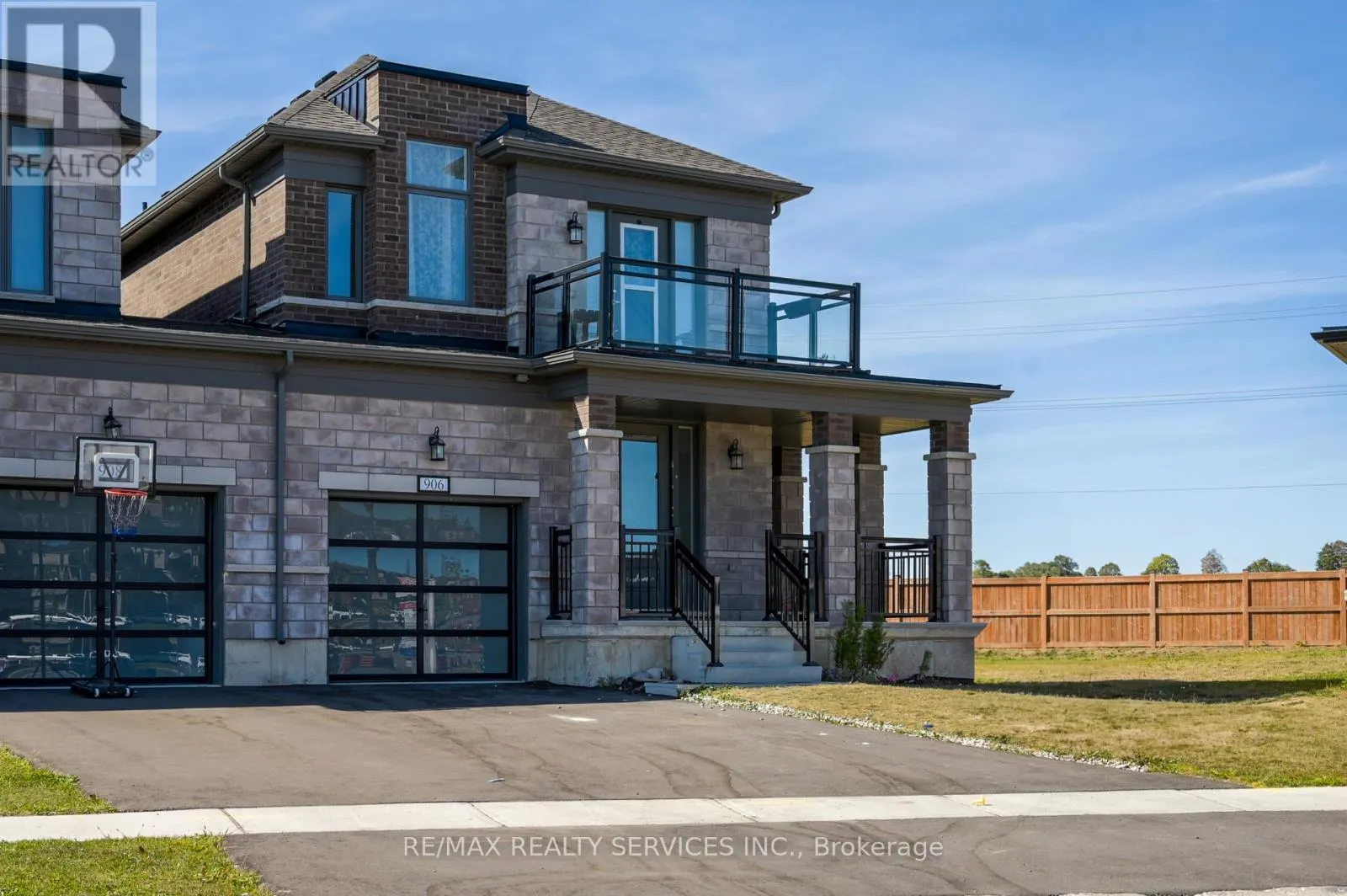 906 SOBESKI AVENUE