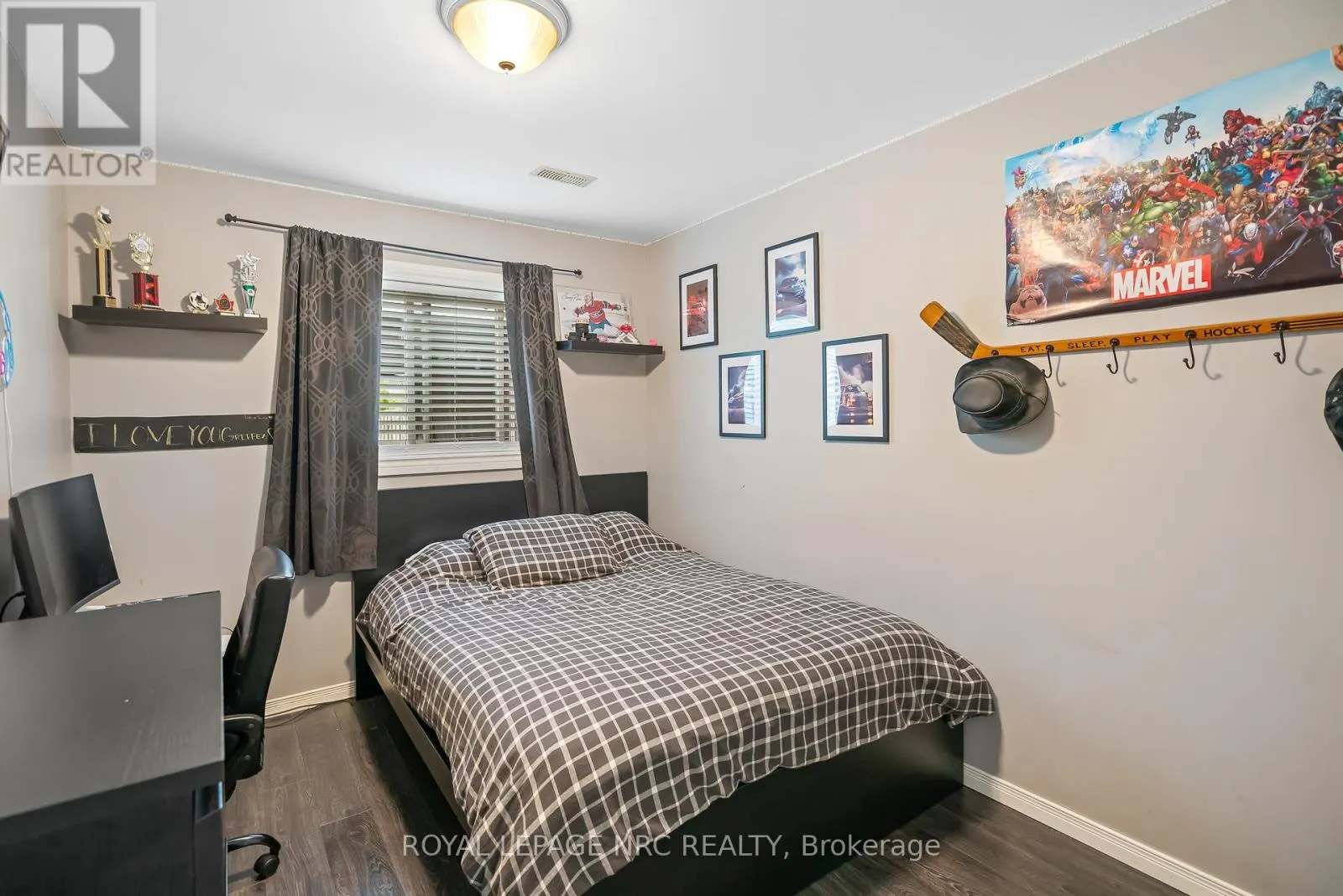 71 WATERVIEW COURT
