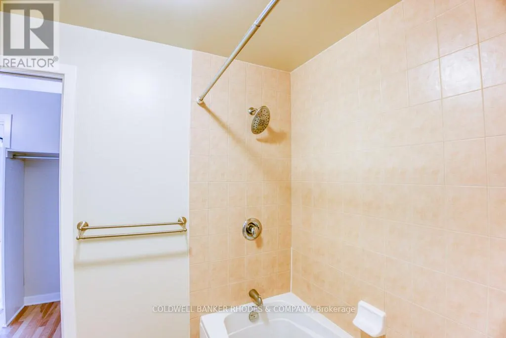 405 - 320 PARKDALE AVENUE