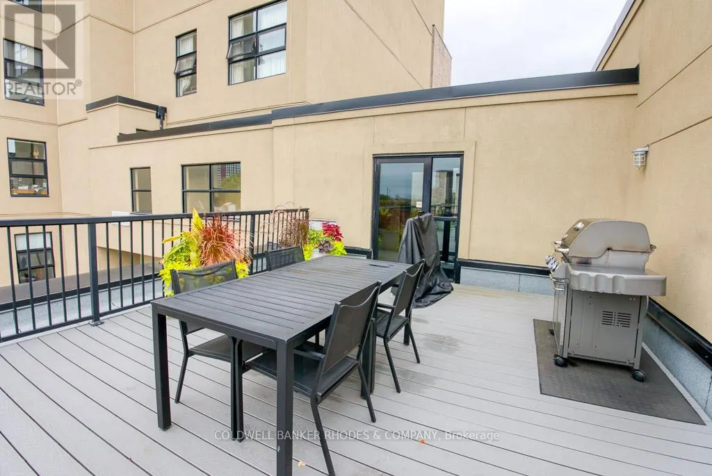 405 - 320 PARKDALE AVENUE