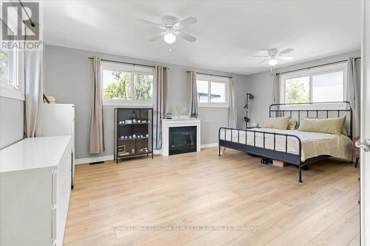 MAIN - 161 HOOVER CRESCENT