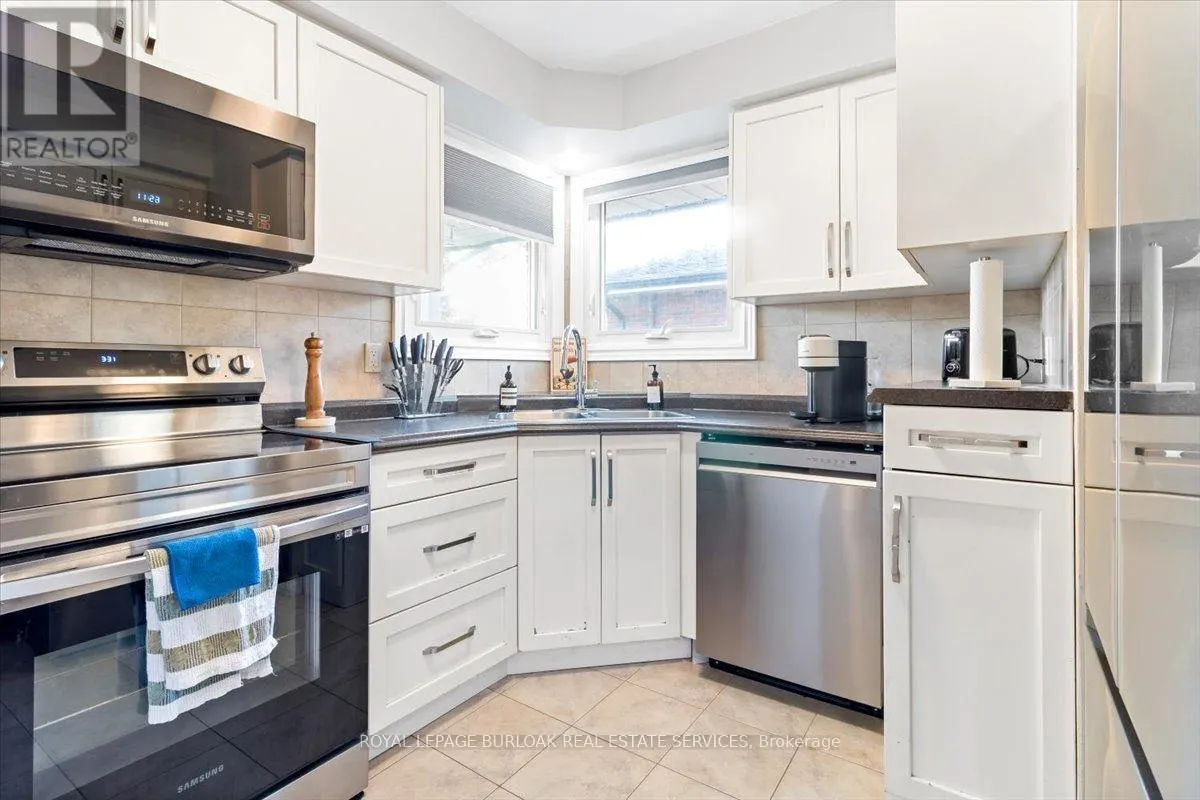 MAIN - 161 HOOVER CRESCENT