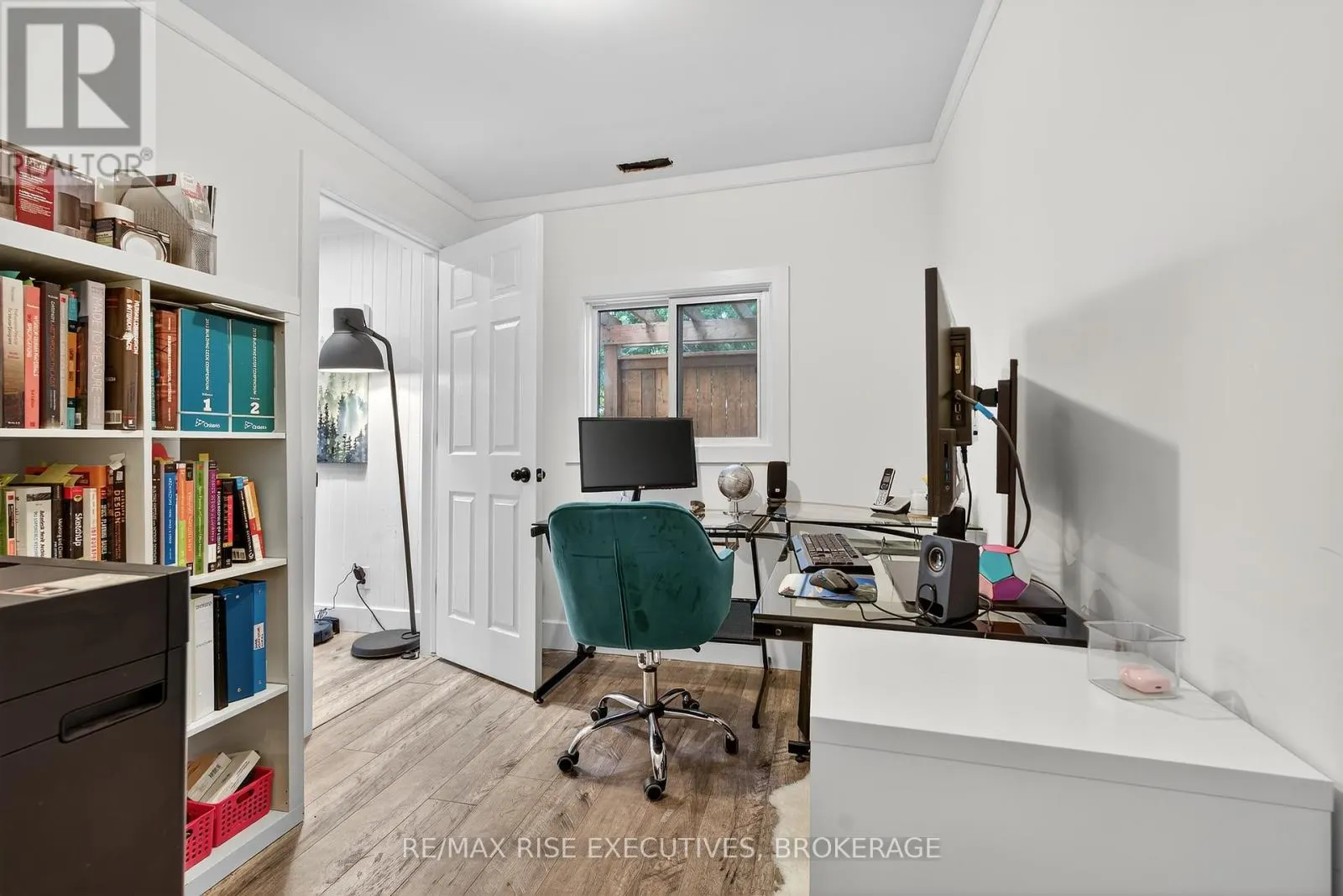 973 FOSTER BAY LANE