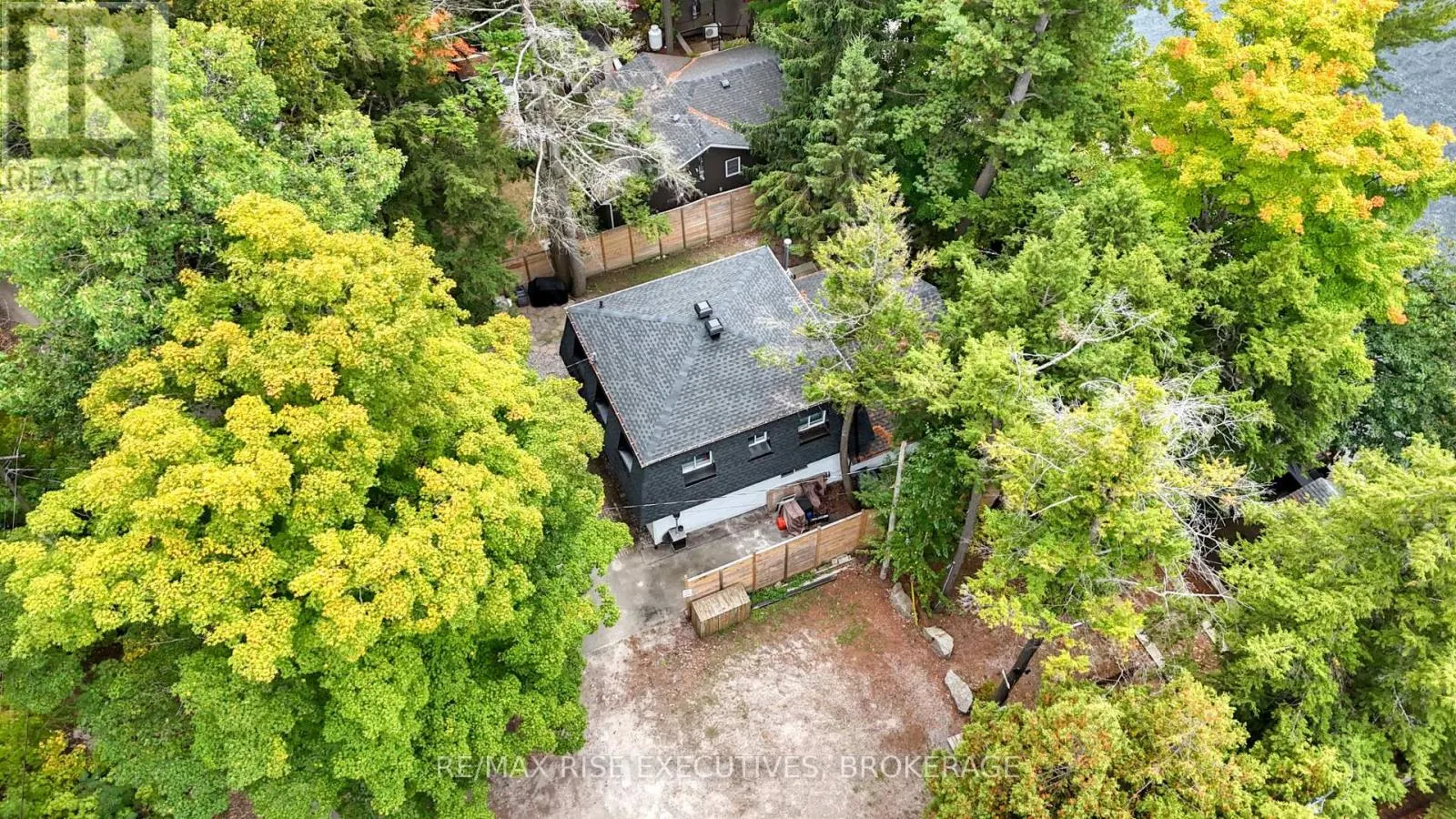 973 FOSTER BAY LANE
