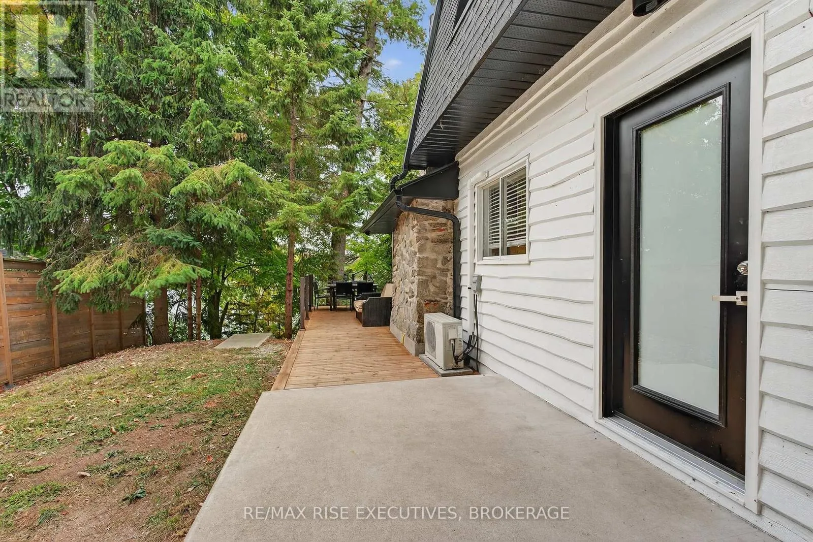 973 FOSTER BAY LANE