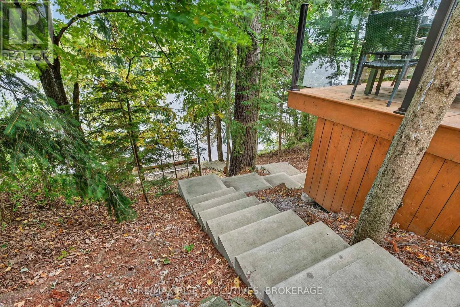973 FOSTER BAY LANE