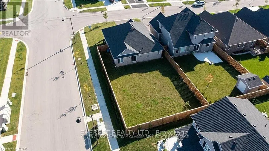 1 MELROSE COURT