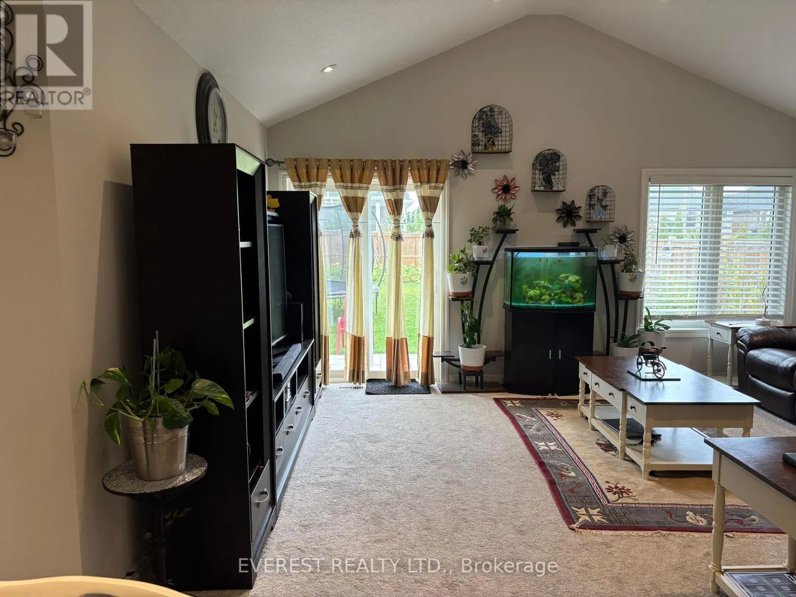 1 MELROSE COURT