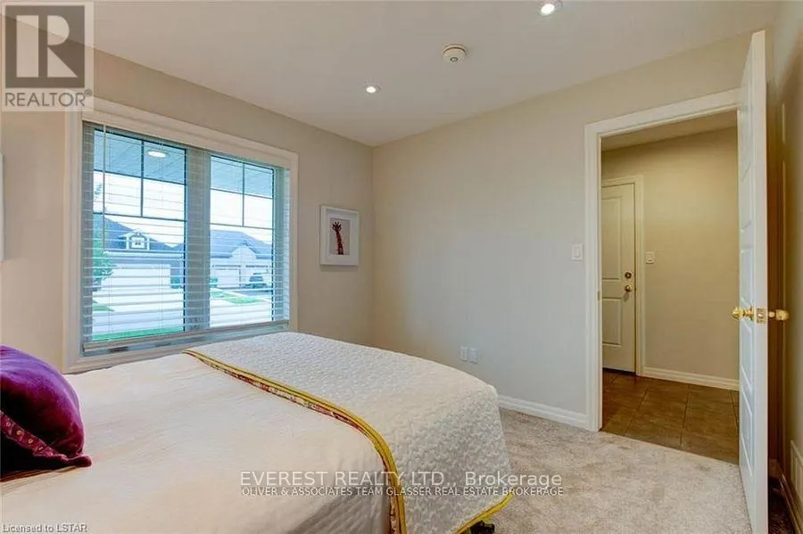 1 MELROSE COURT