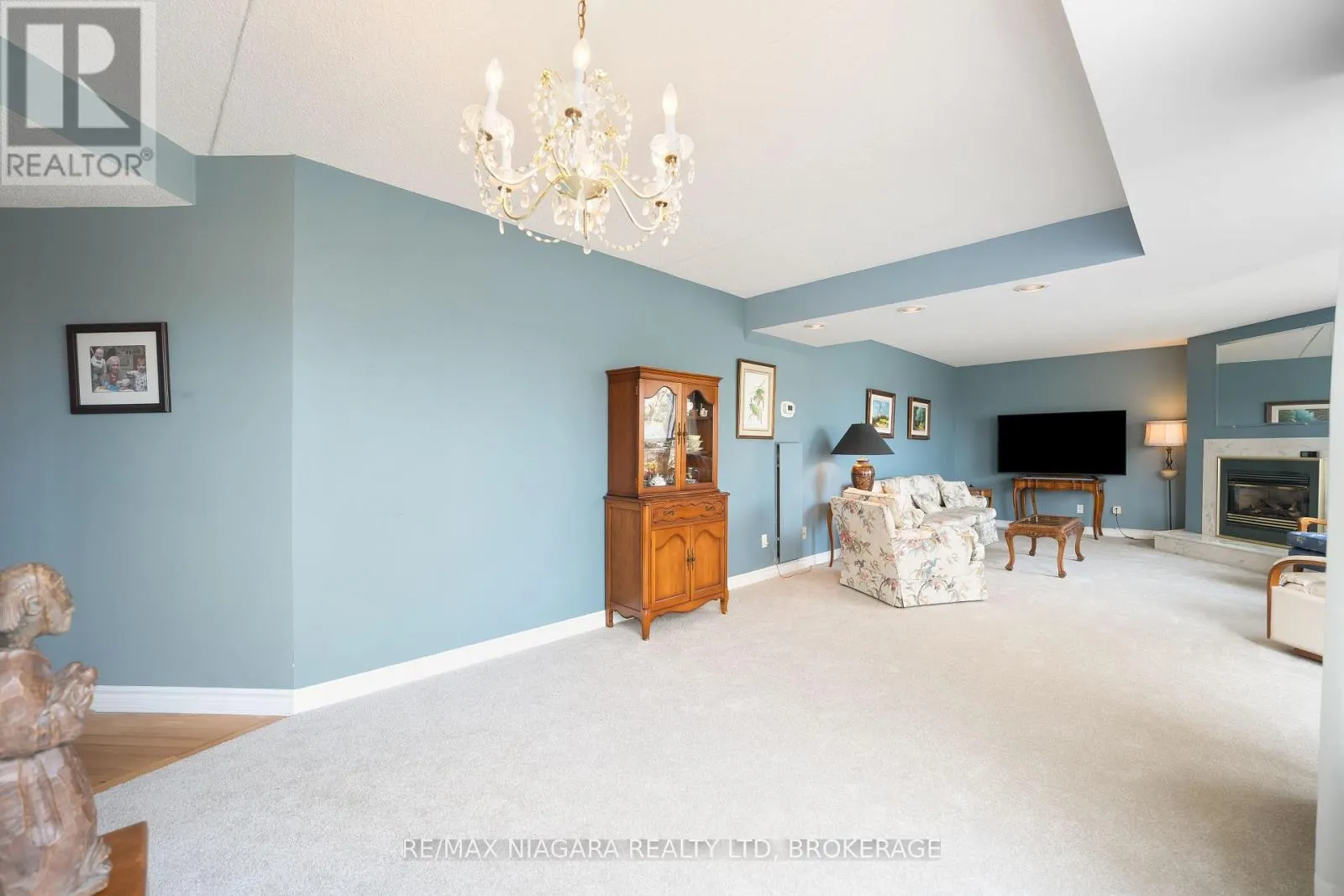 301 - 244 LAKESHORE ROAD, #301