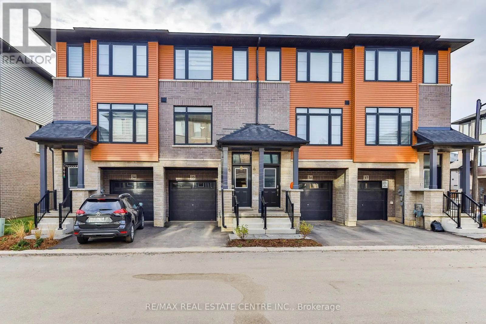 35 - 461 BLACKBURN DRIVE
