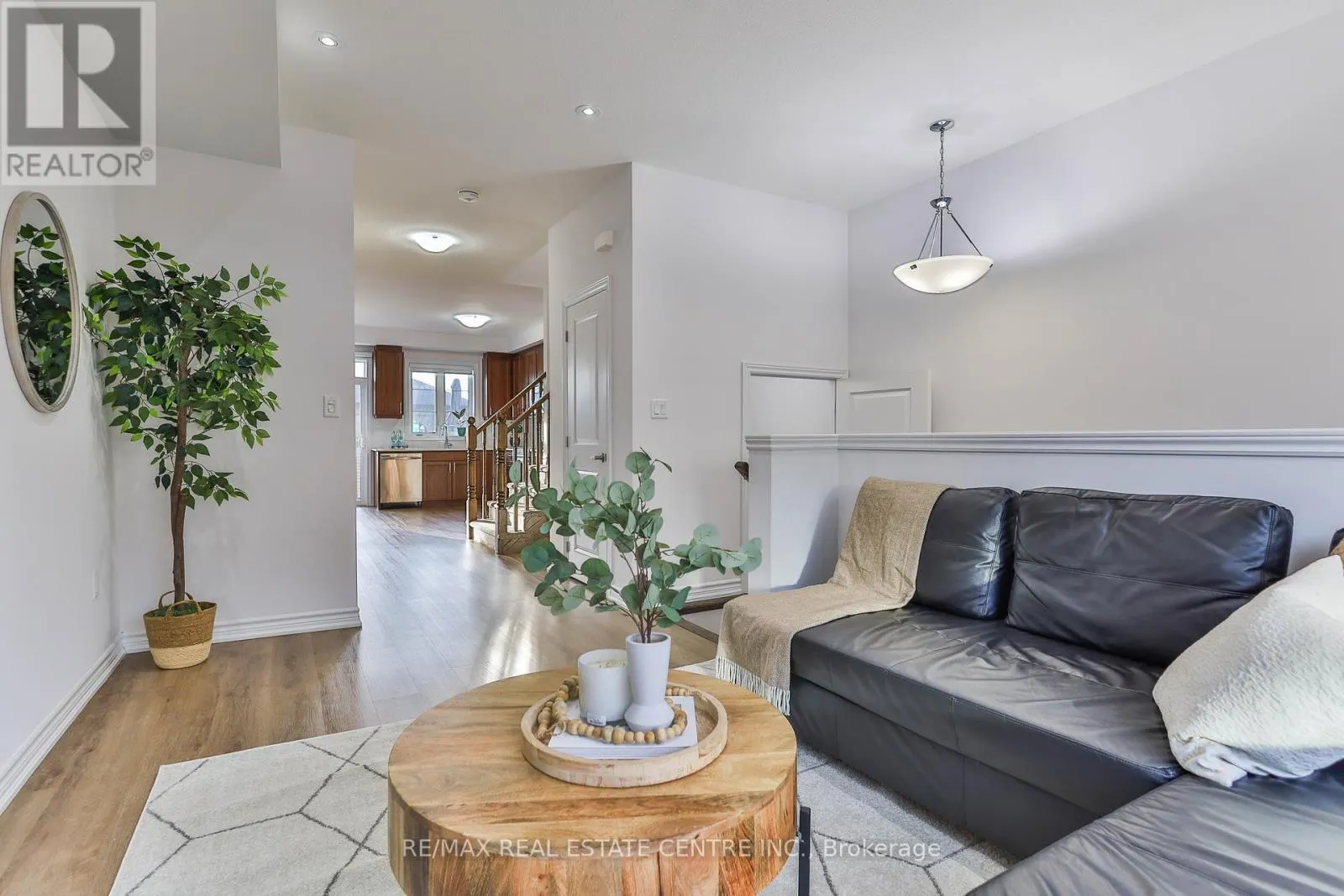 35 - 461 BLACKBURN DRIVE