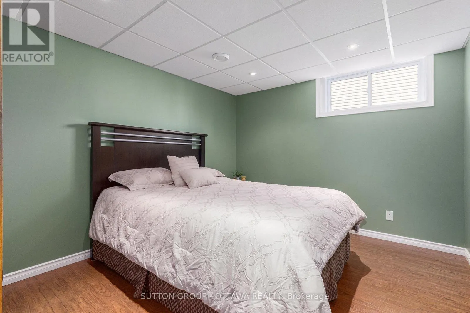 56 HONORE CRESCENT