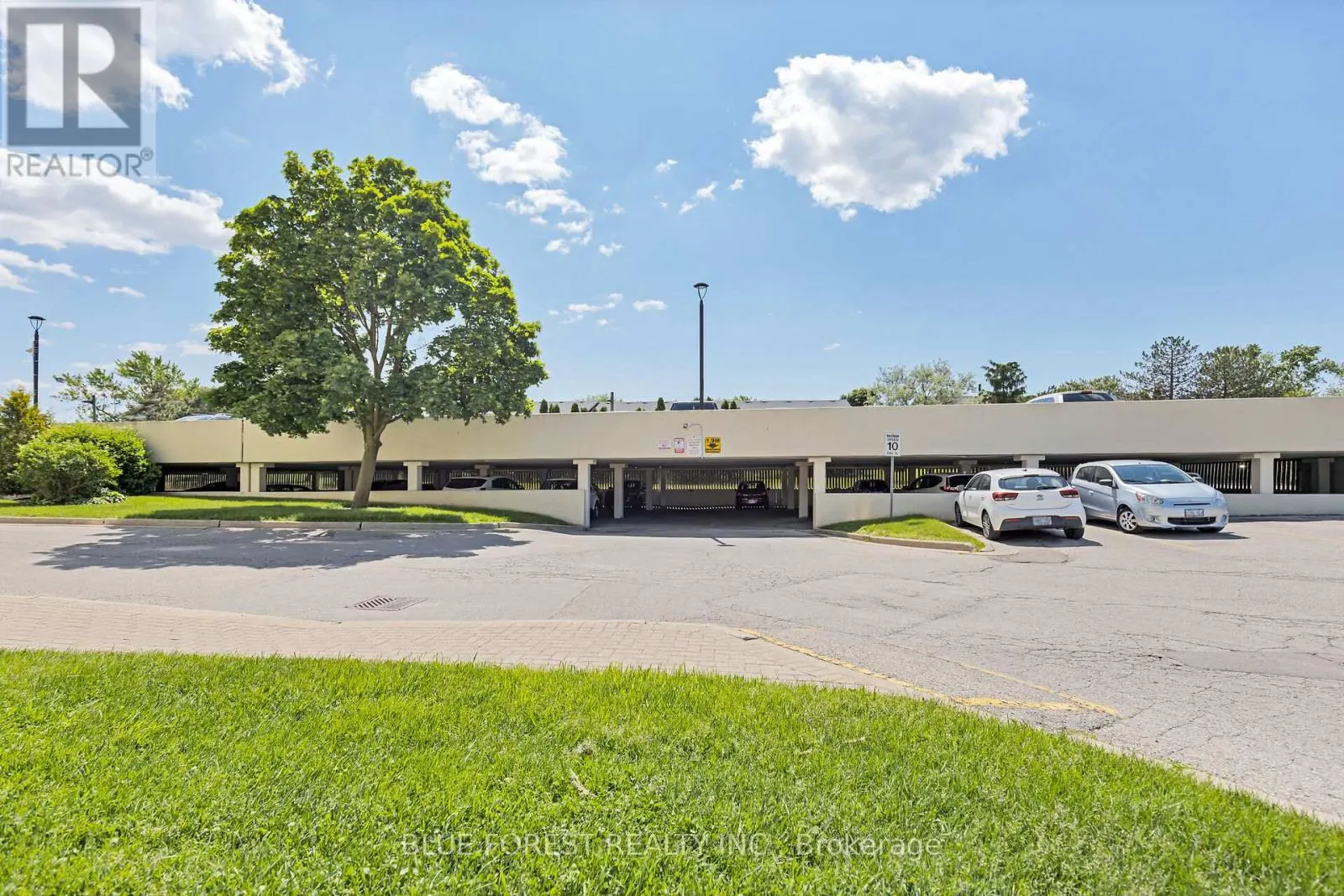 909 - 127 BELMONT DRIVE, #909