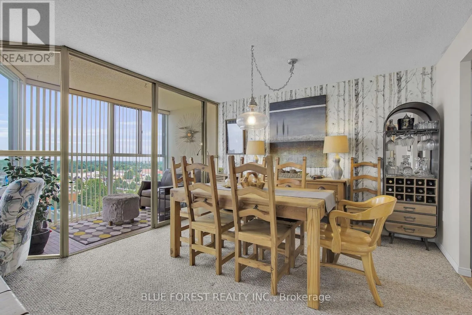 909 - 127 BELMONT DRIVE, #909