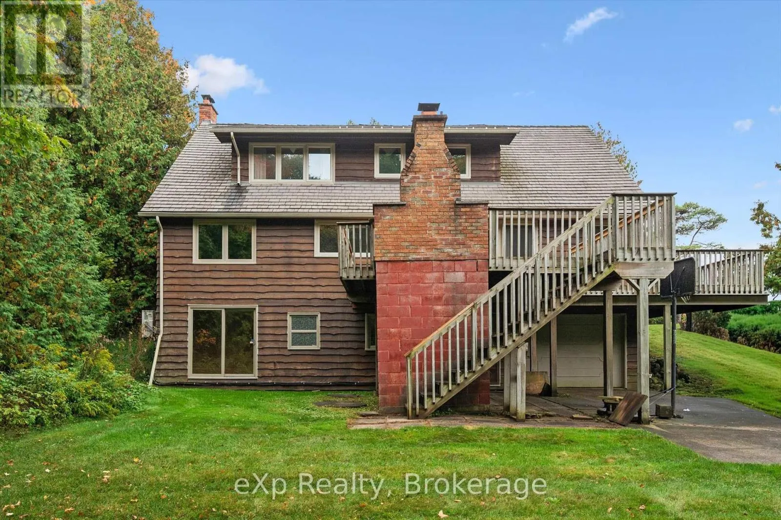 32 GLENHOLM DRIVE