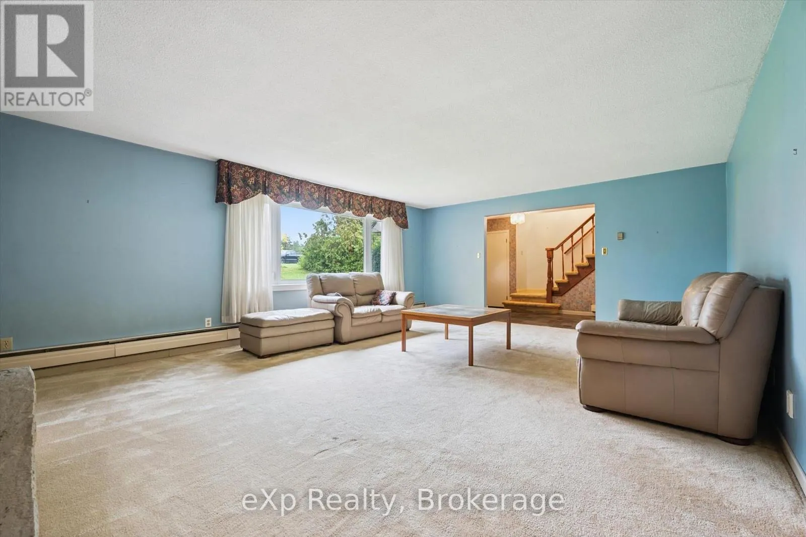 32 GLENHOLM DRIVE