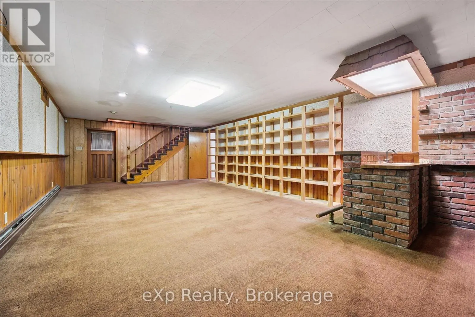 32 GLENHOLM DRIVE