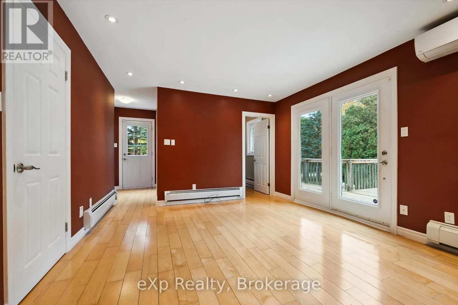 32 GLENHOLM DRIVE