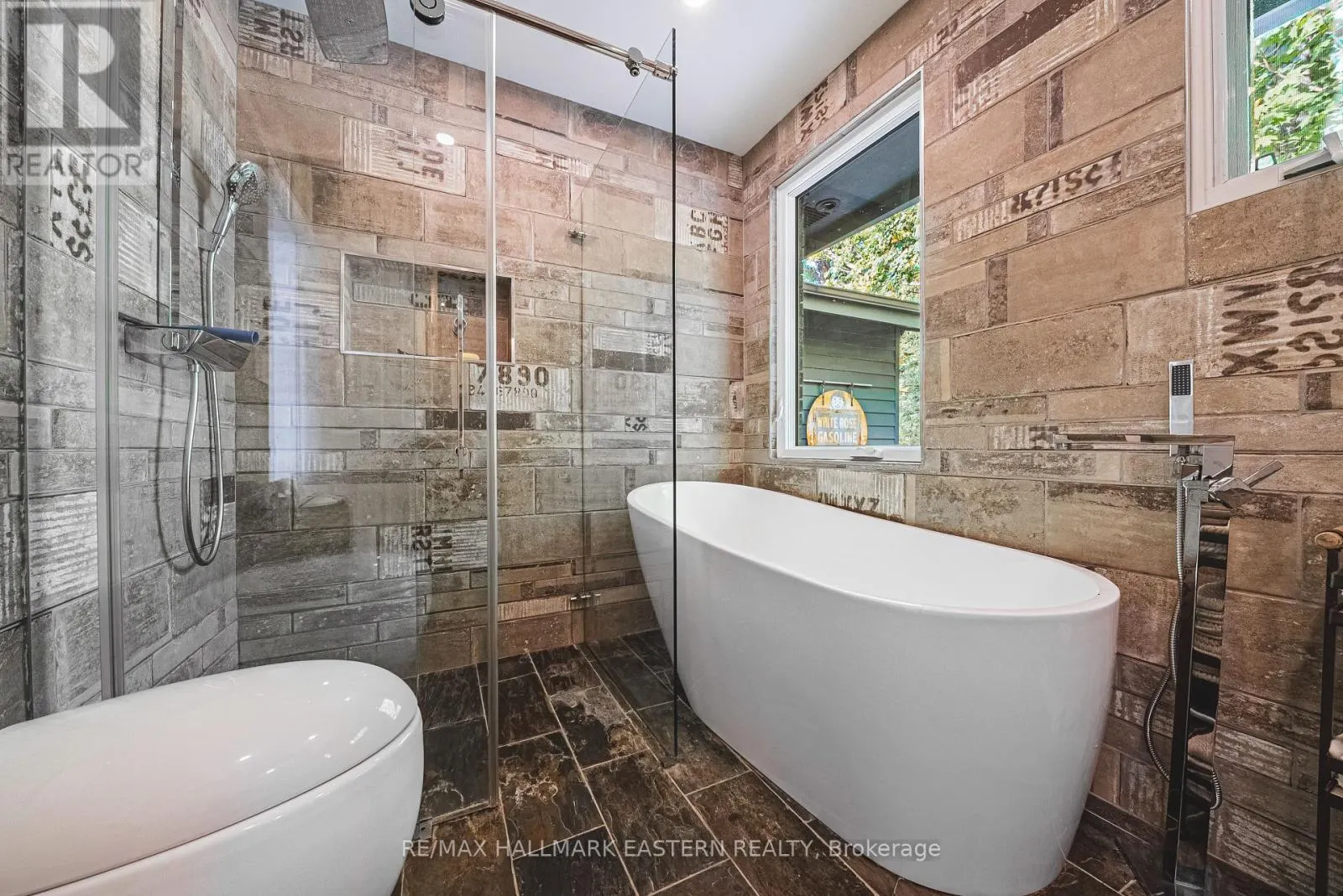 1052 TEDFORD LANE