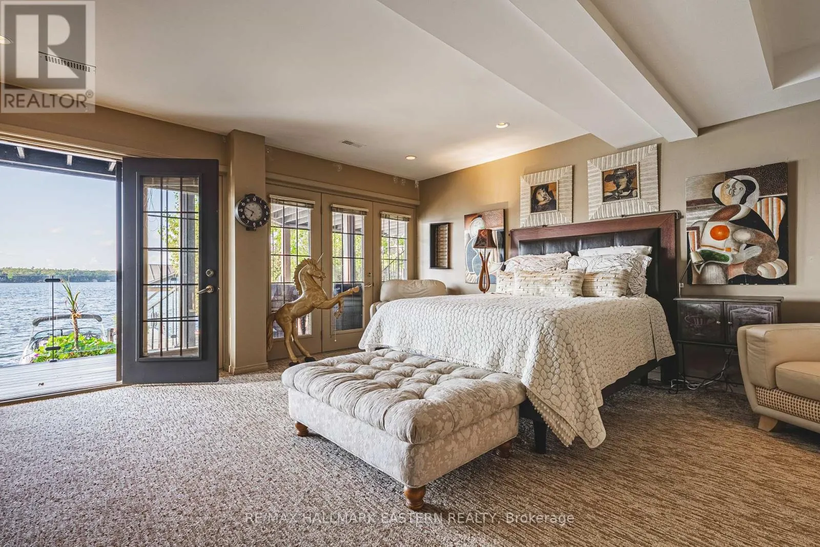 1052 TEDFORD LANE