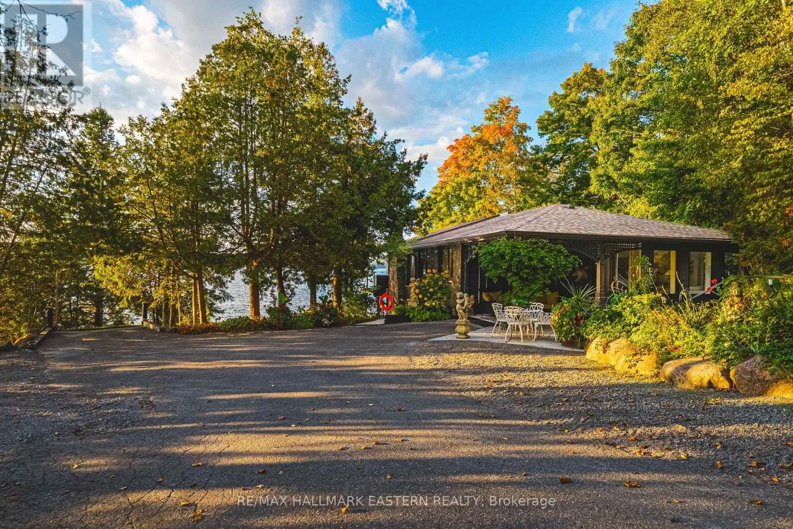 1052 TEDFORD LANE