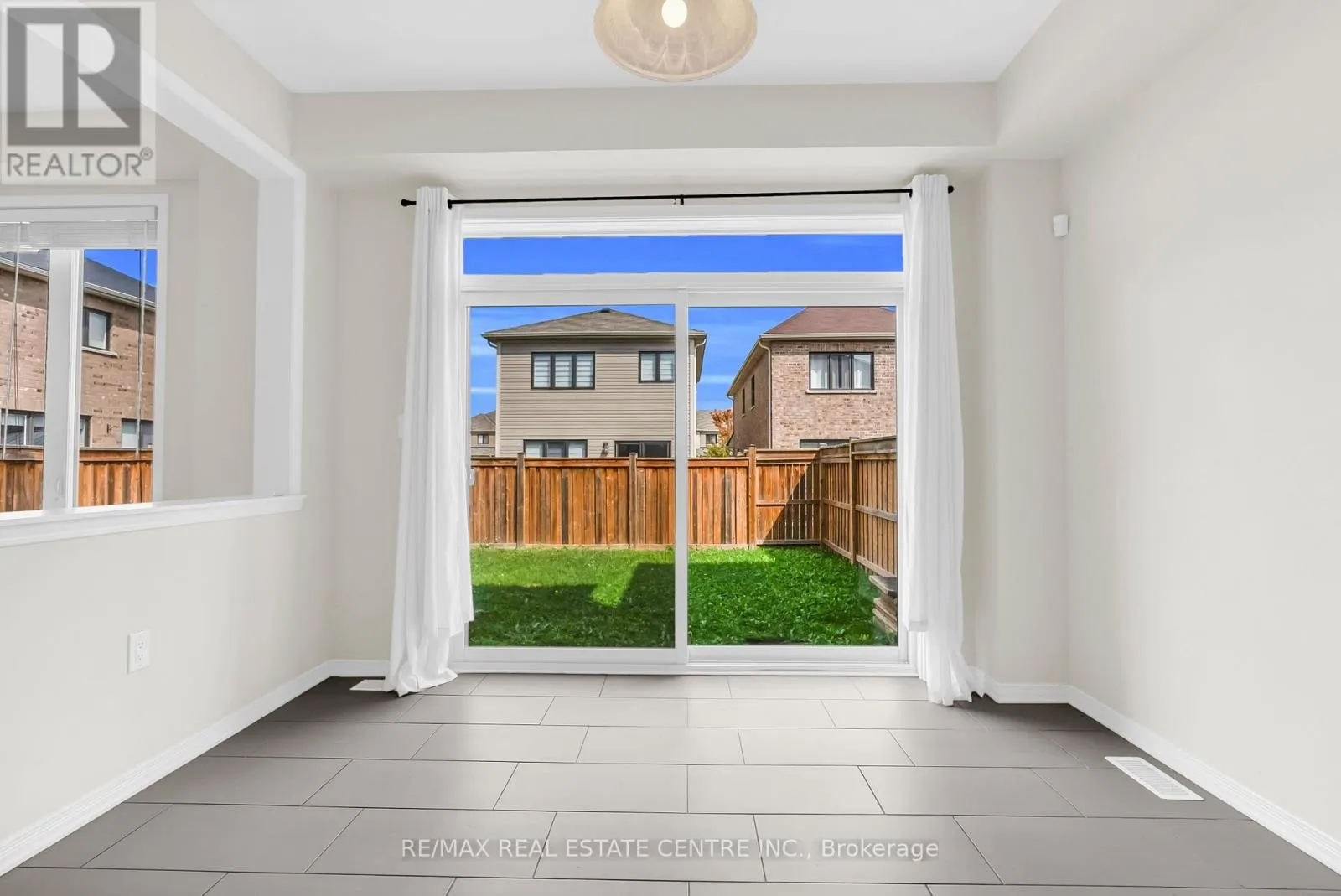 54 LARRY CRESCENT