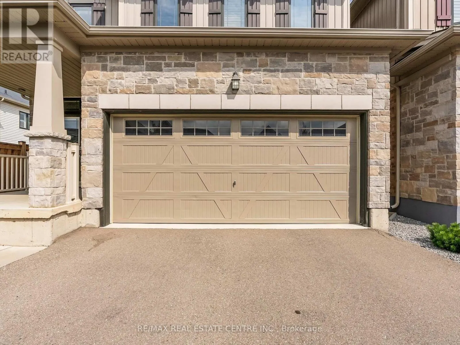 54 LARRY CRESCENT