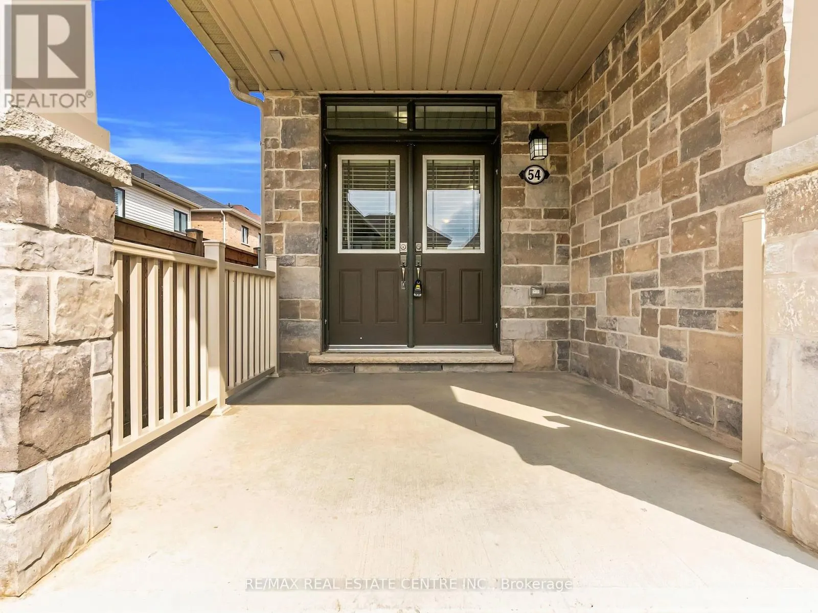 54 LARRY CRESCENT
