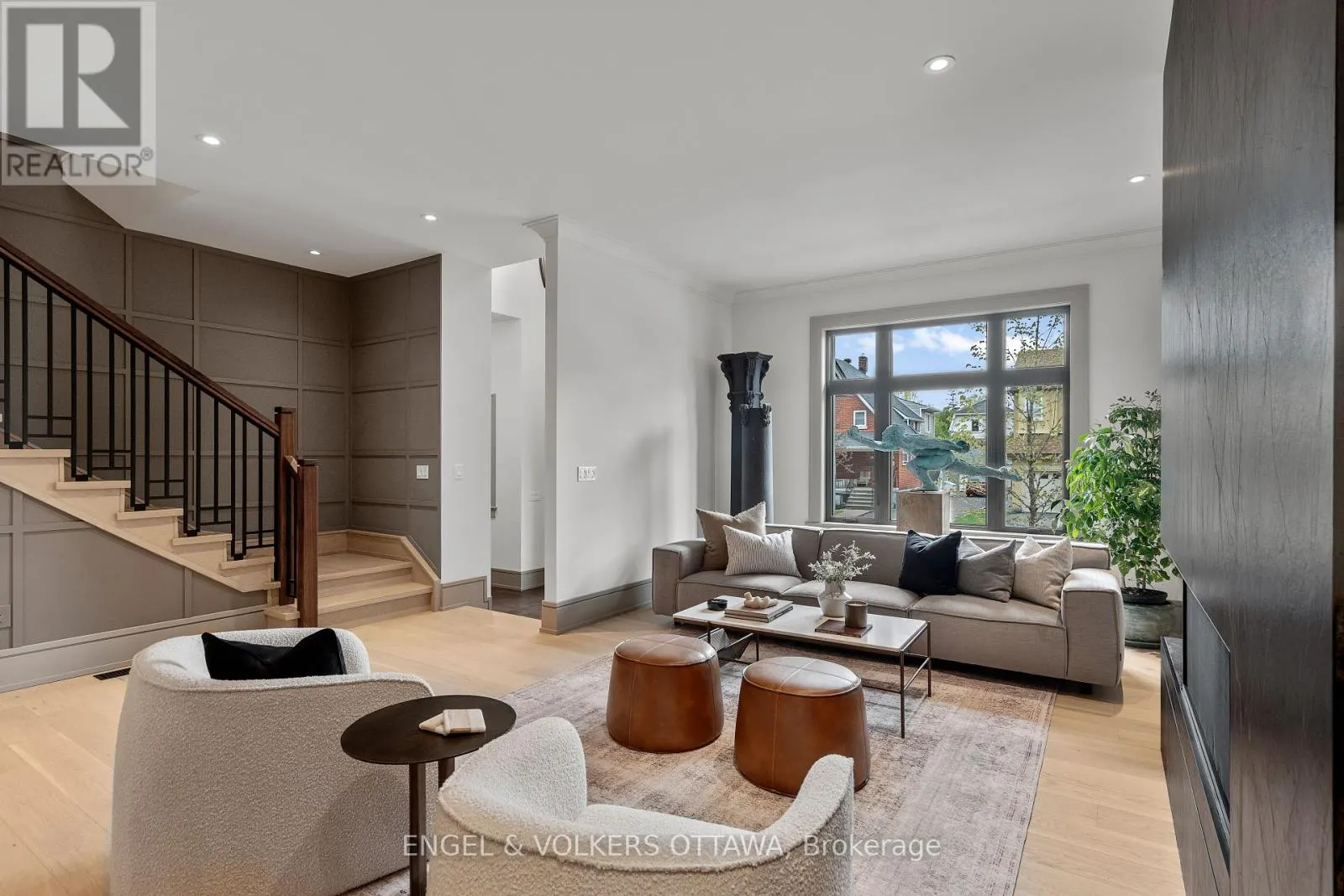37 CLARENDON AVENUE