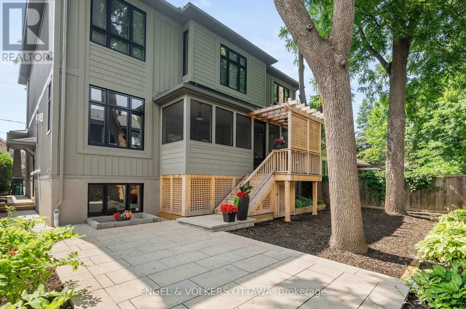 37 CLARENDON AVENUE