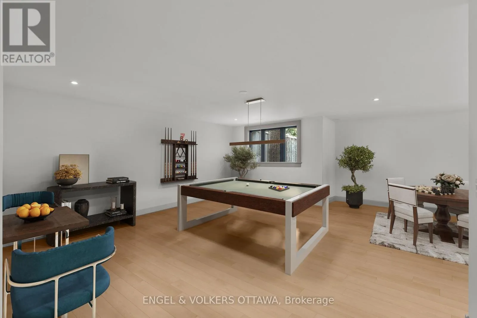 37 CLARENDON AVENUE