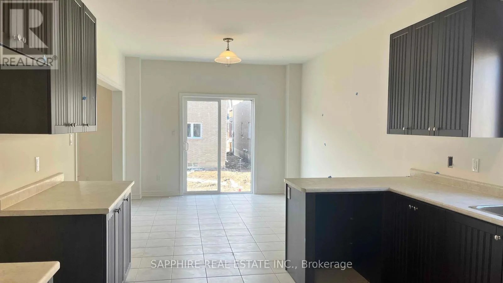25 HUNTSWORTH AVENUE