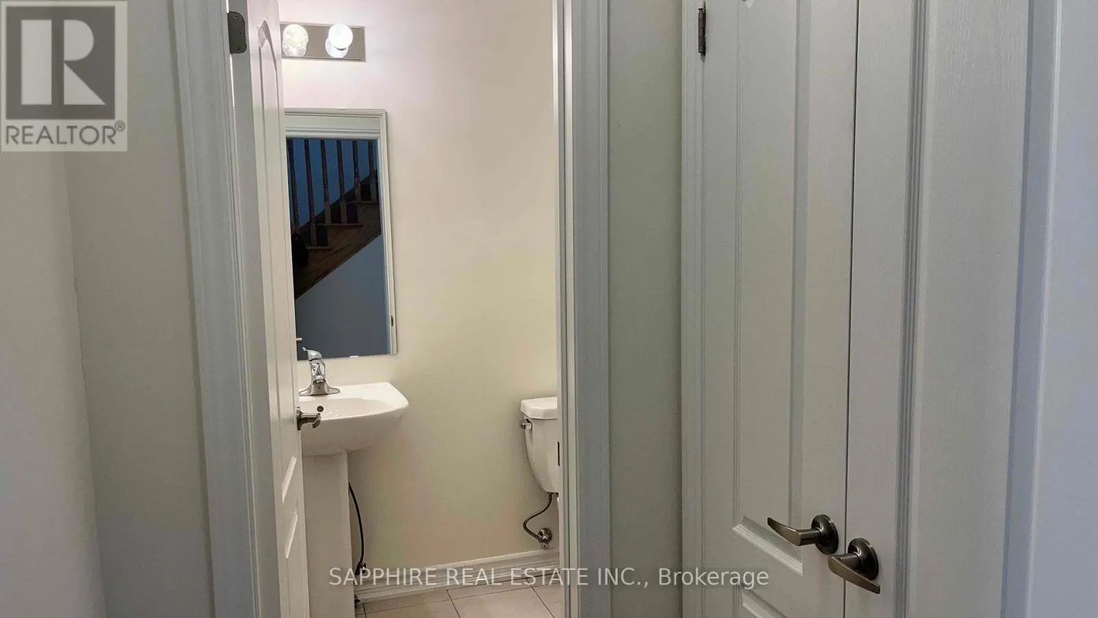 25 HUNTSWORTH AVENUE