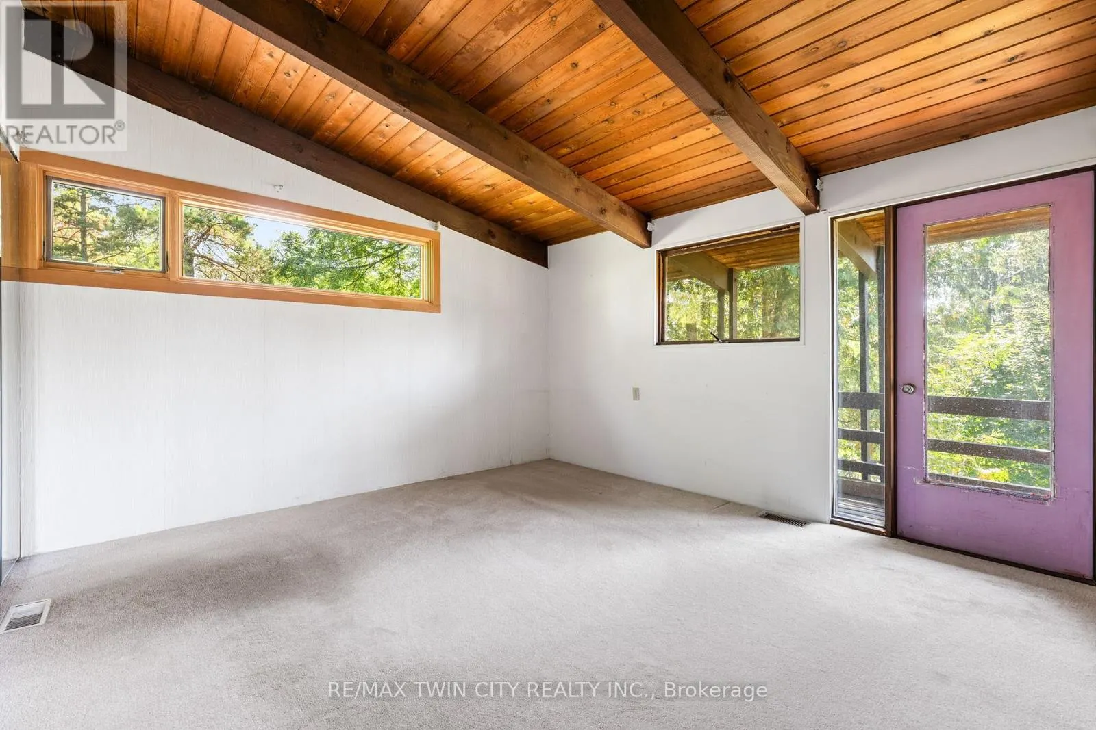 121 GRAND HILL DRIVE