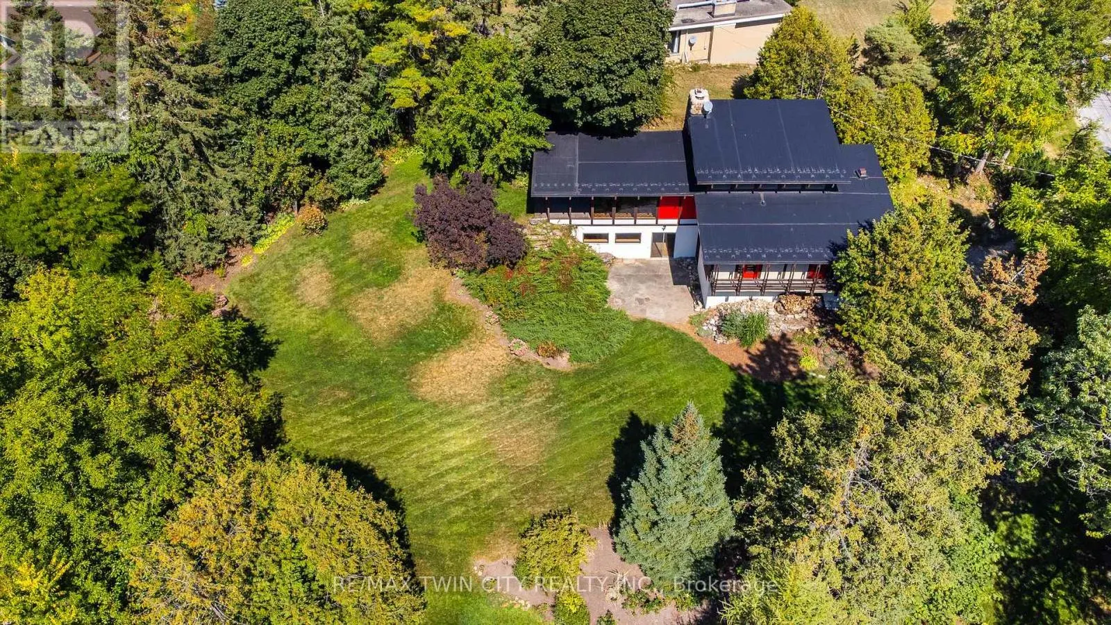 121 GRAND HILL DRIVE