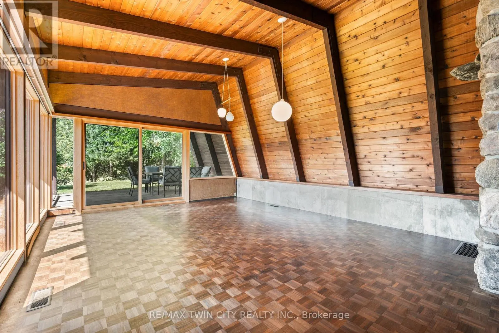 121 GRAND HILL DRIVE
