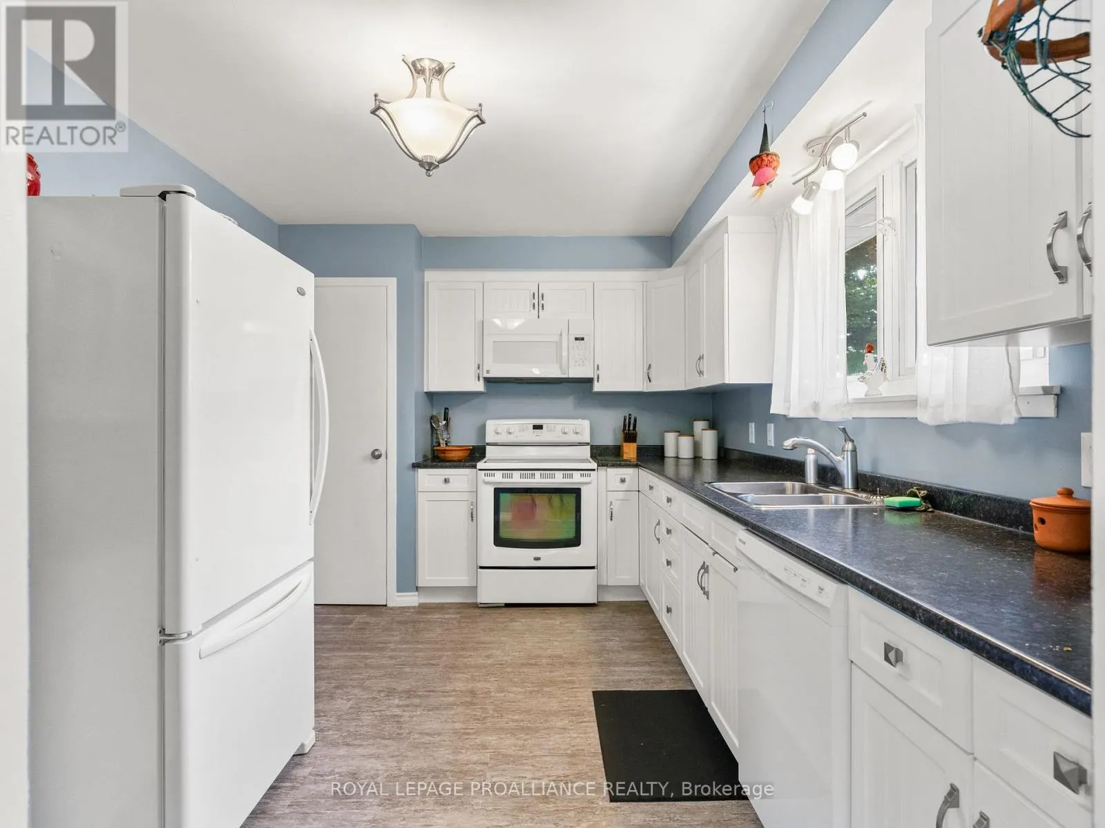 529 CARLISLE STREET