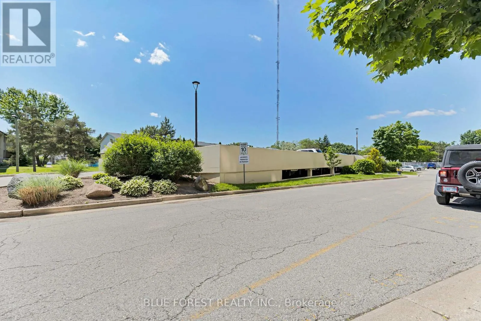 909 - 127 BELMONT DRIVE, #909