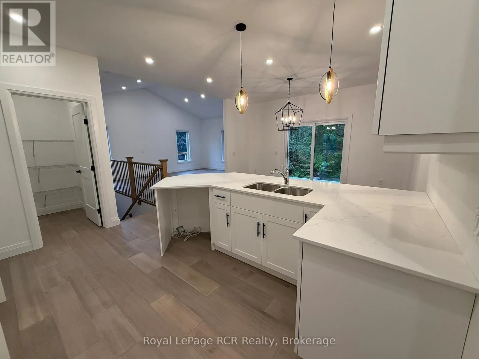 170 ELGIN ST