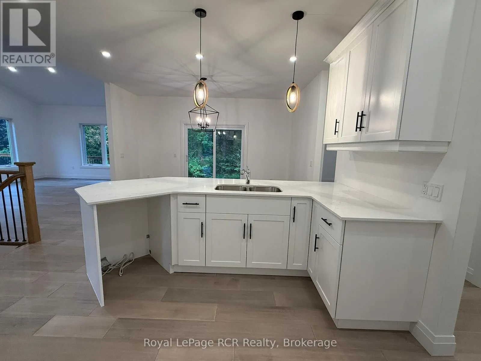 170 ELGIN ST
