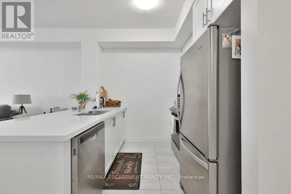 607 - 450 DUNDAS STREET E