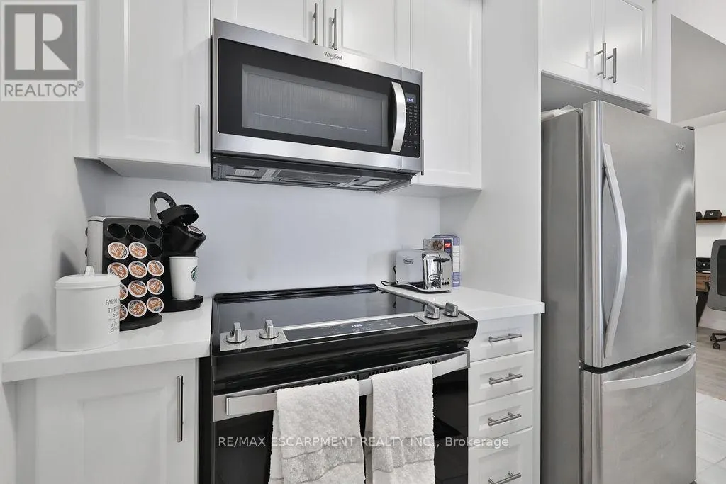 607 - 450 DUNDAS STREET E