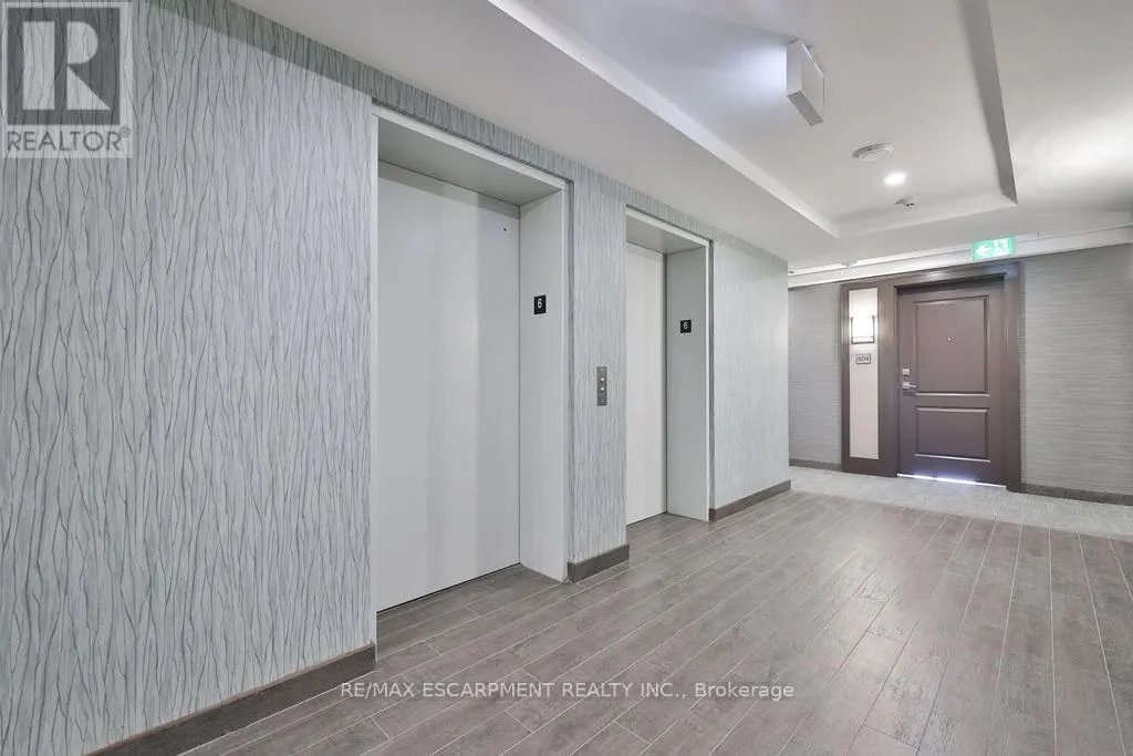 607 - 450 DUNDAS STREET E