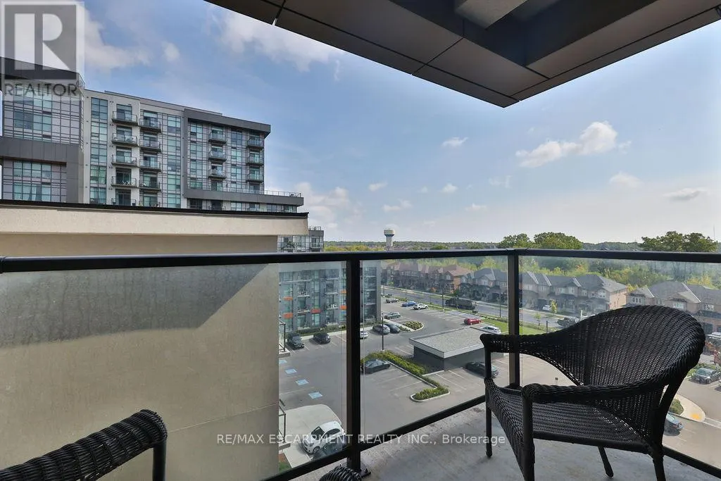 607 - 450 DUNDAS STREET E