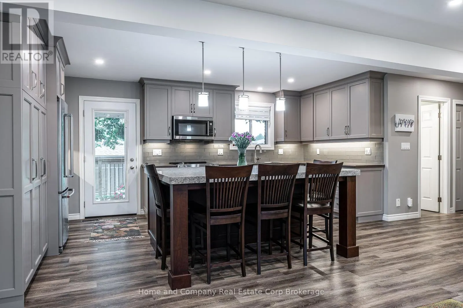 152 KEMP CRESCENT