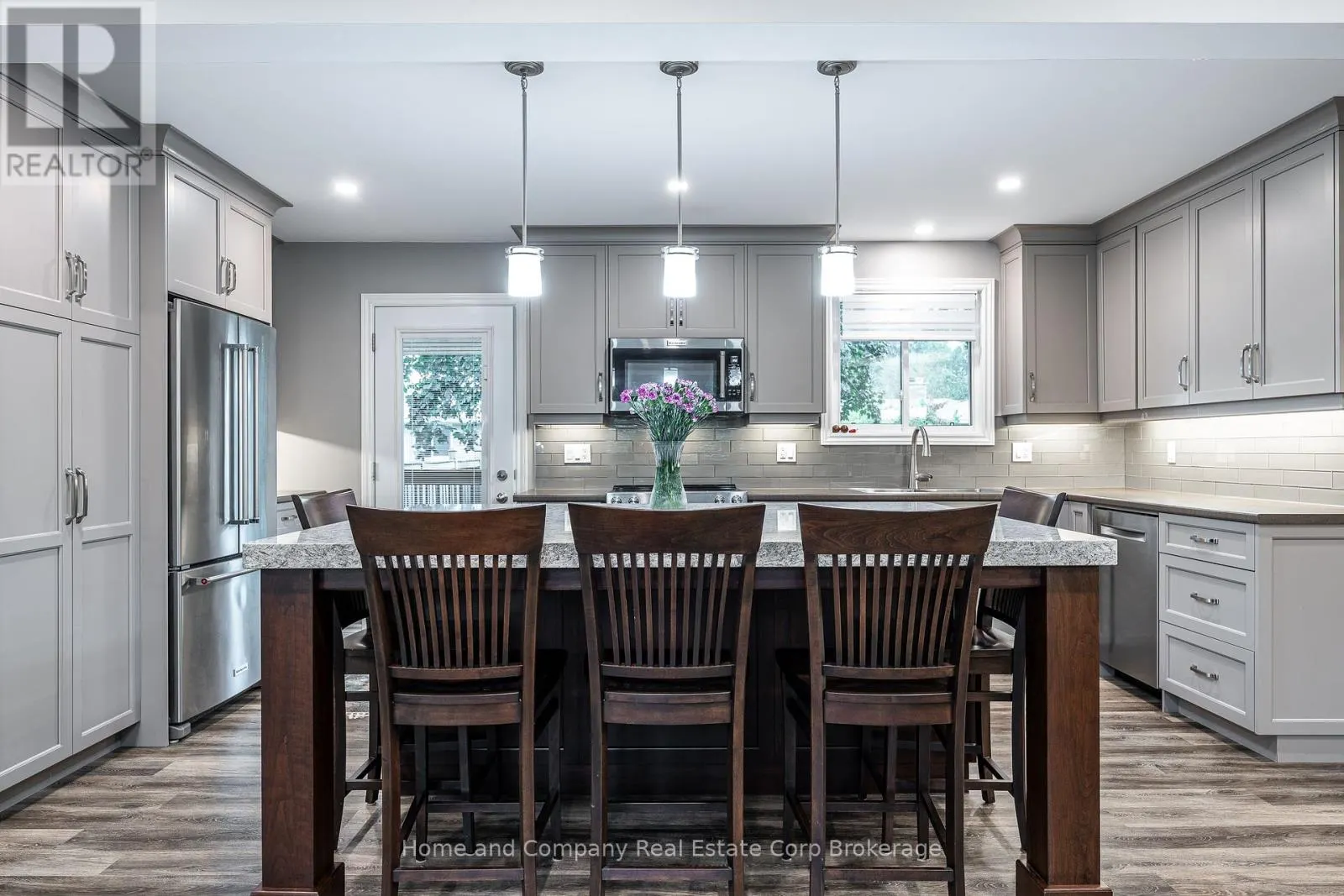 152 KEMP CRESCENT