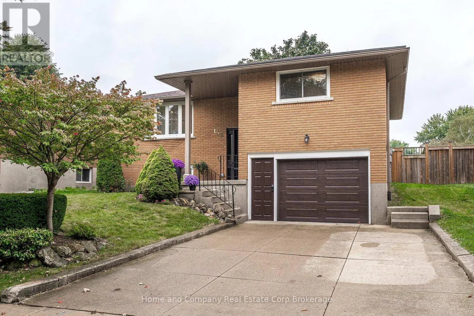 152 KEMP CRESCENT